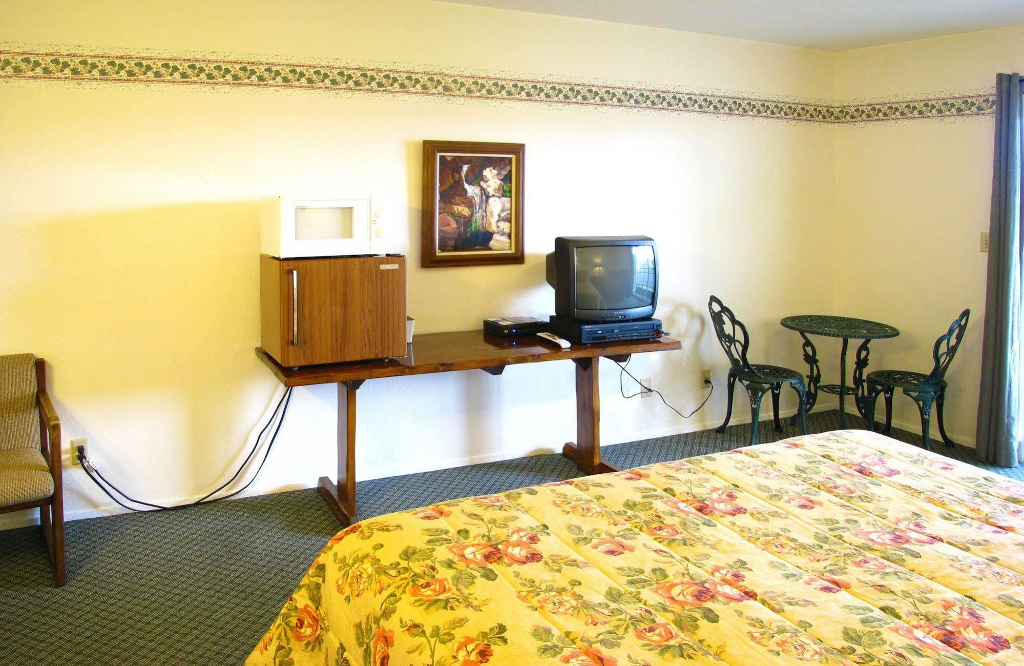 Pacific City Inn Εξωτερικό φωτογραφία