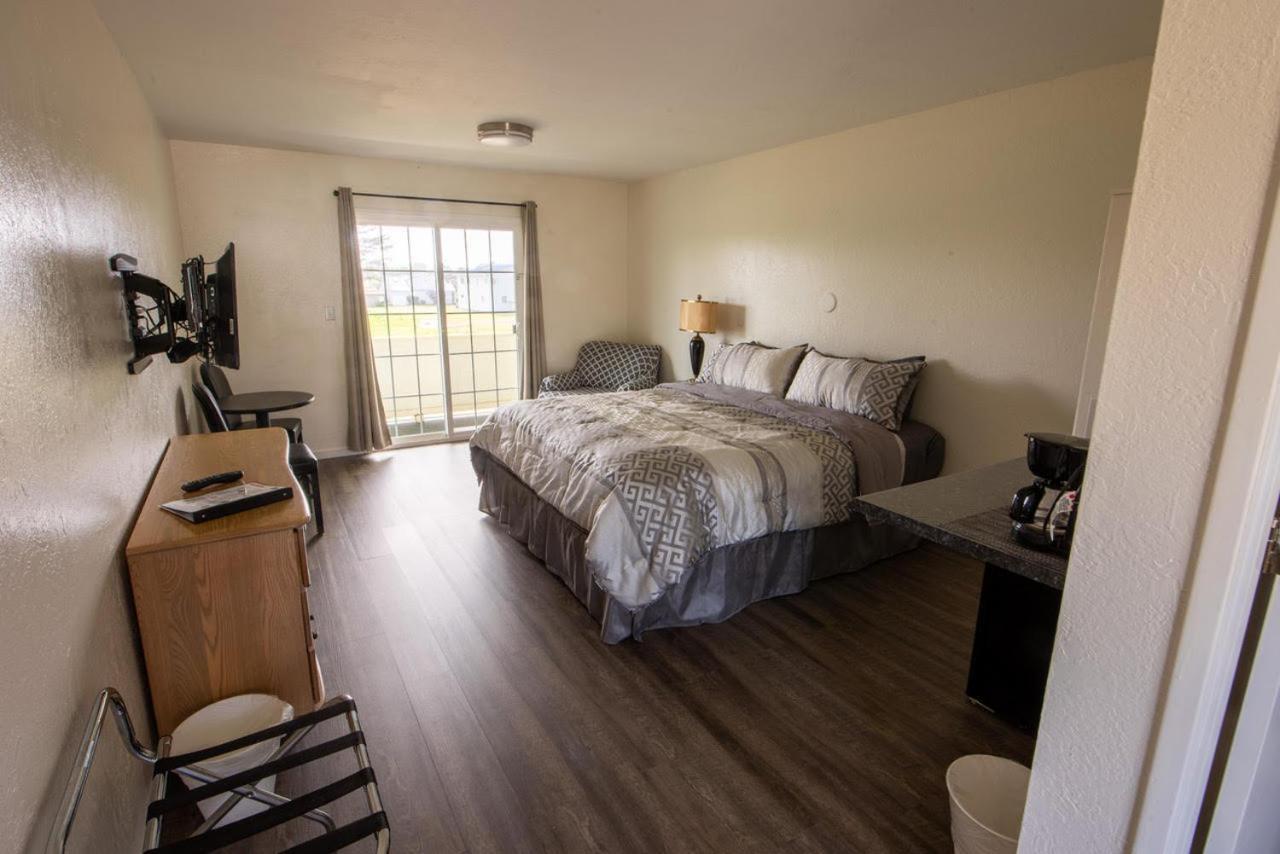 Pacific City Inn Εξωτερικό φωτογραφία